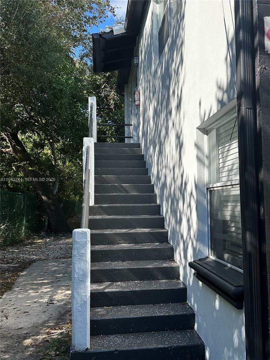 F A BARRETTS SUB OF W1/2 - Residential Lease