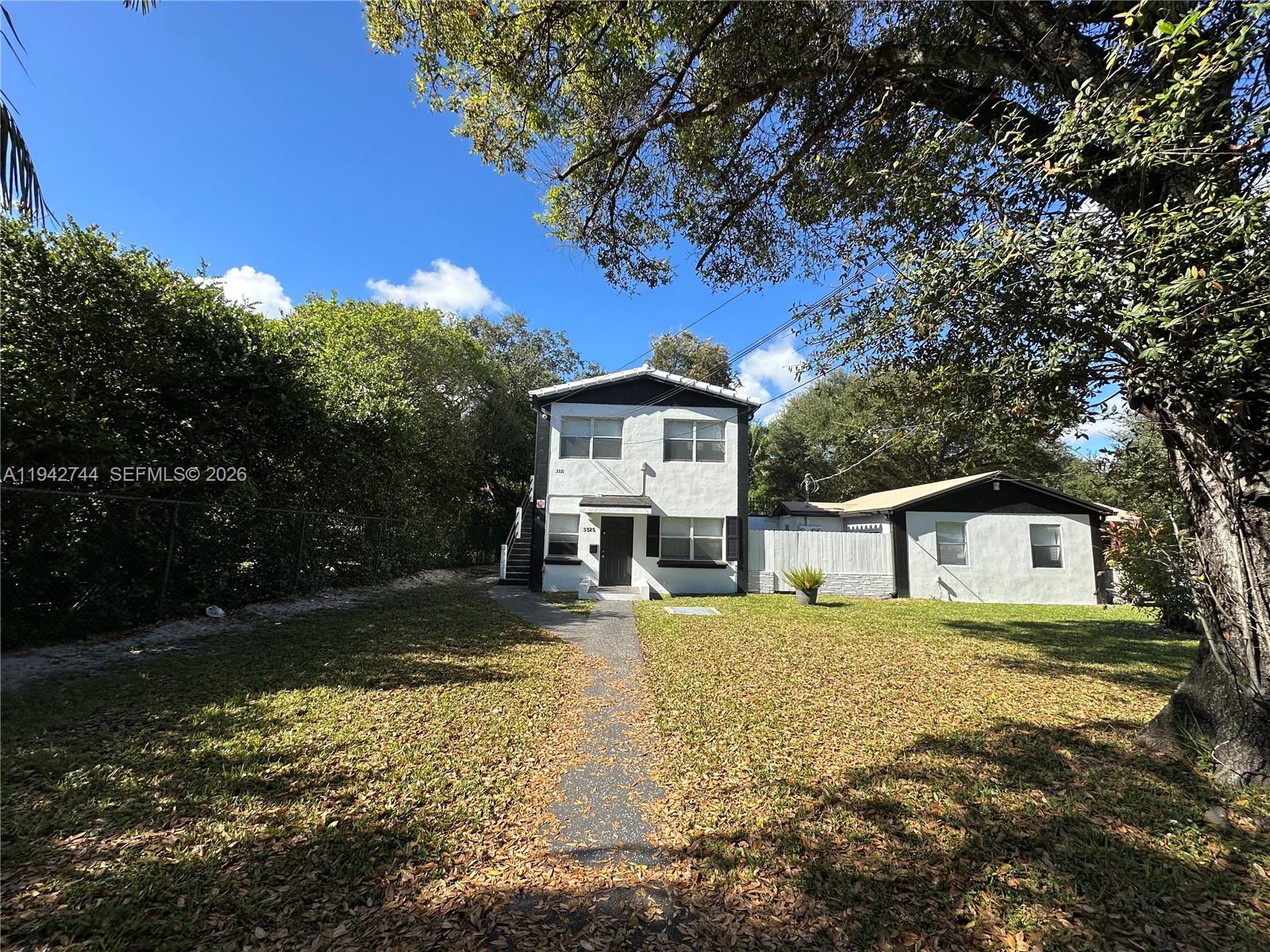 F A BARRETTS SUB OF W1/2 - Residential Lease