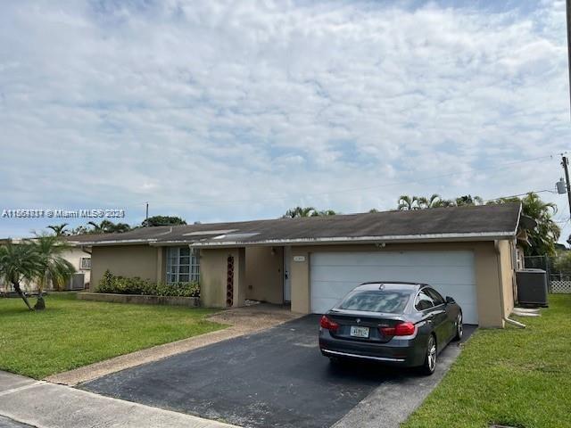 SPACIOUS HOME WITH LARGE BACKYARD AND POOL, TILE THROUGHOUT, NEWER A/C, CALL TODAY, WILL GO FAST.