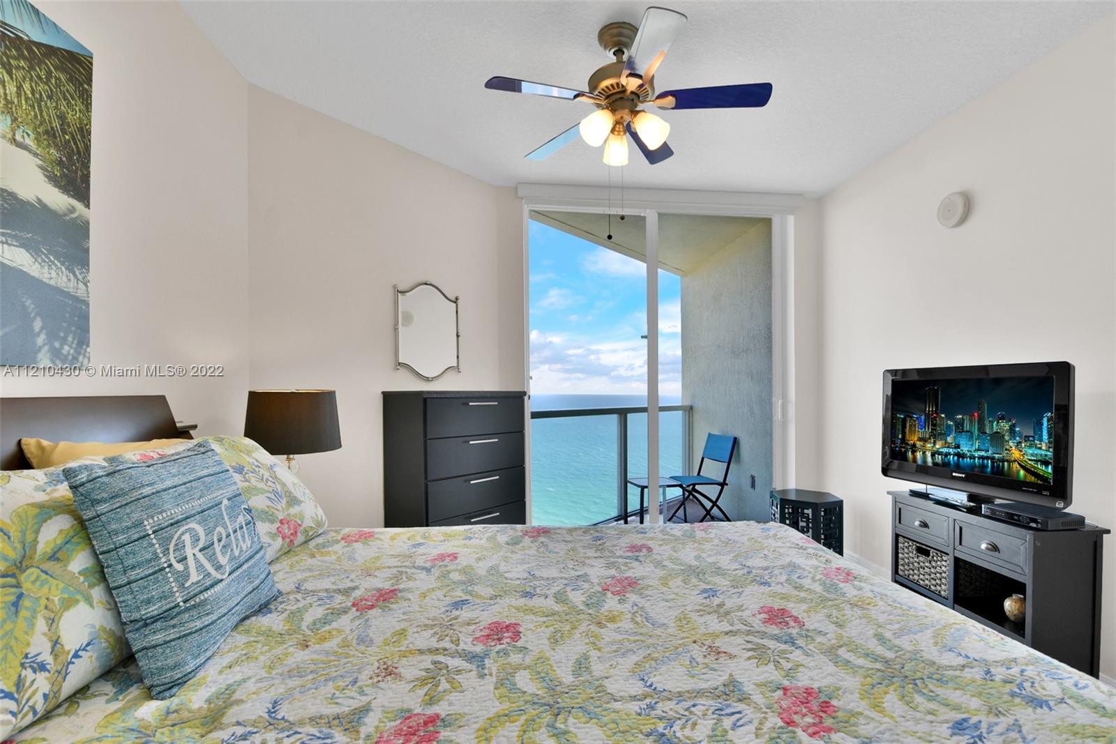 LA PERLA CONDO - Residential