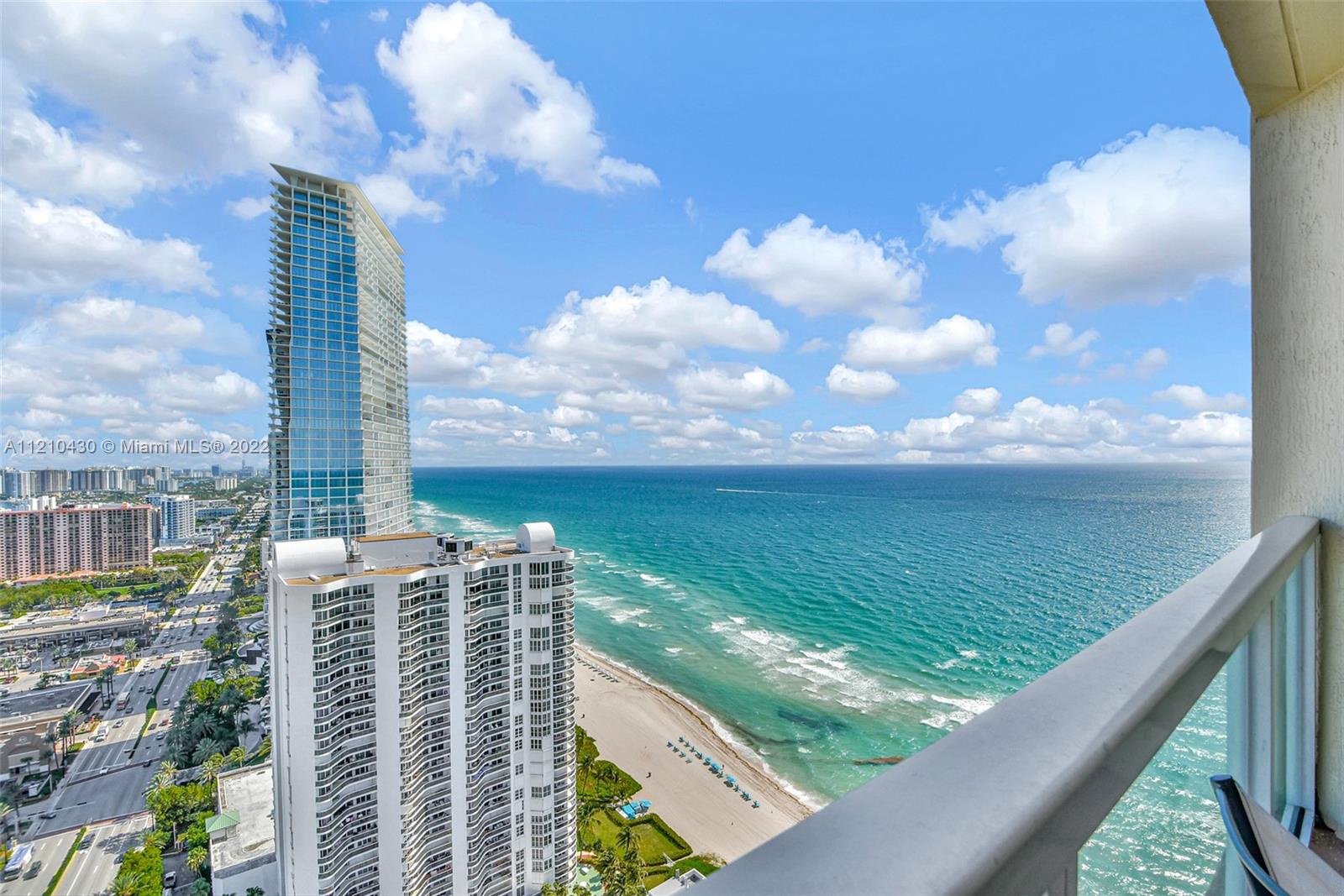 LA PERLA CONDO - Residential