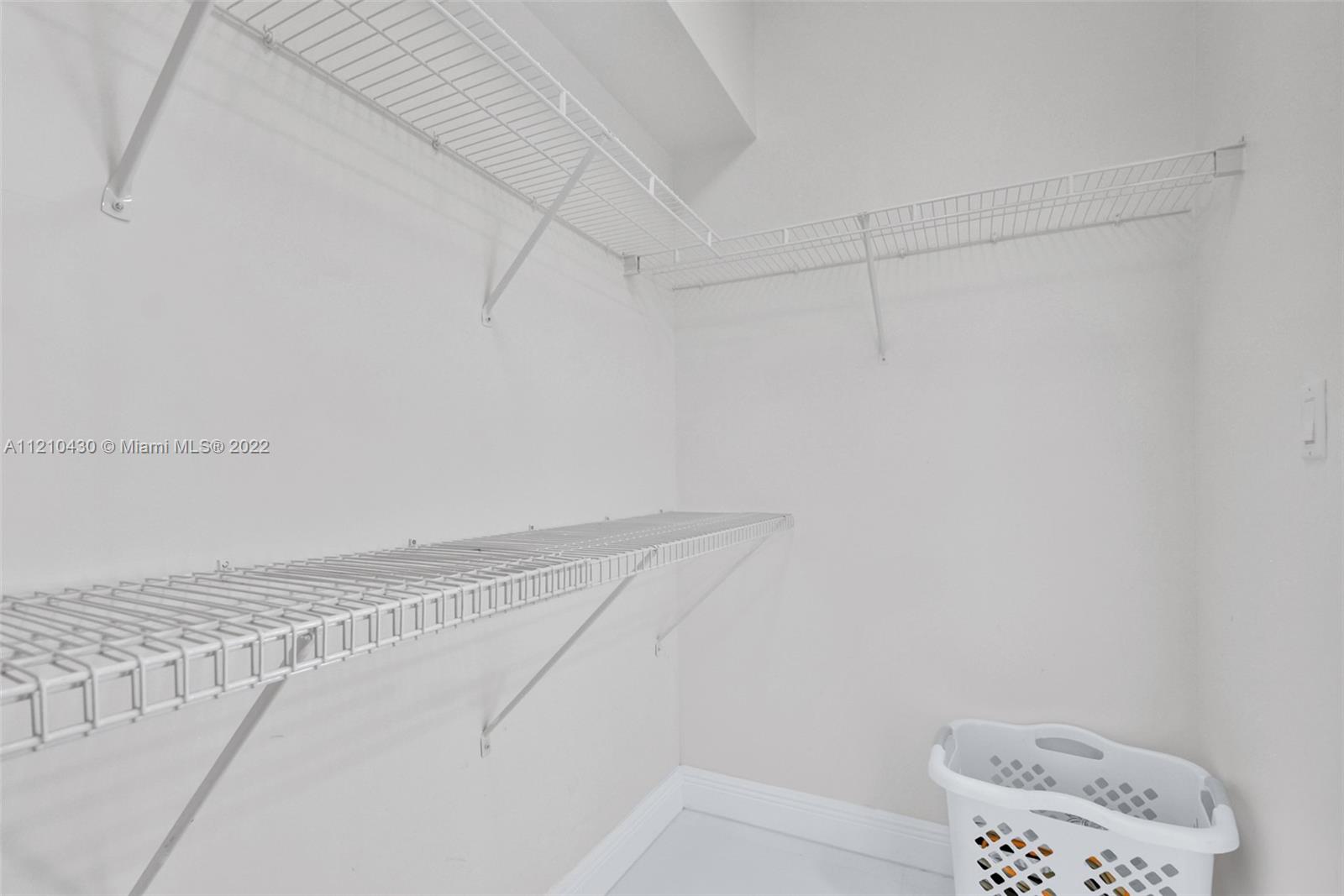 LA PERLA CONDO - Residential