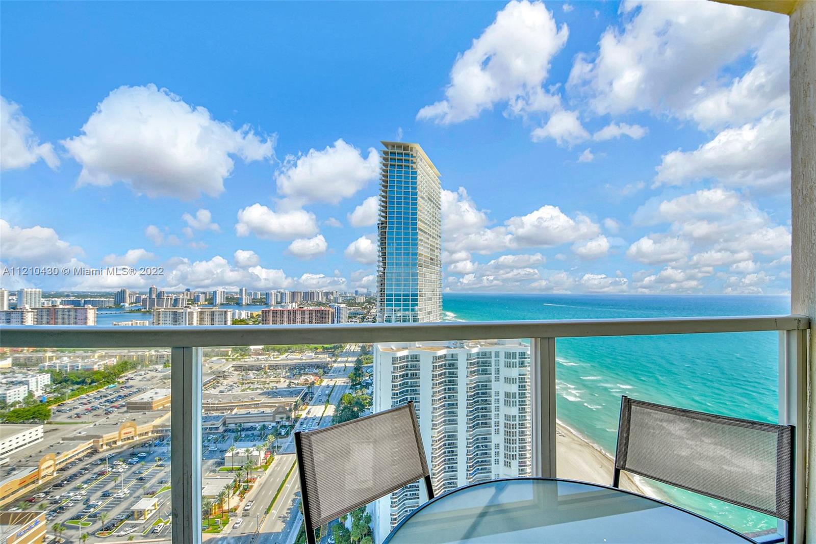 LA PERLA CONDO - Residential