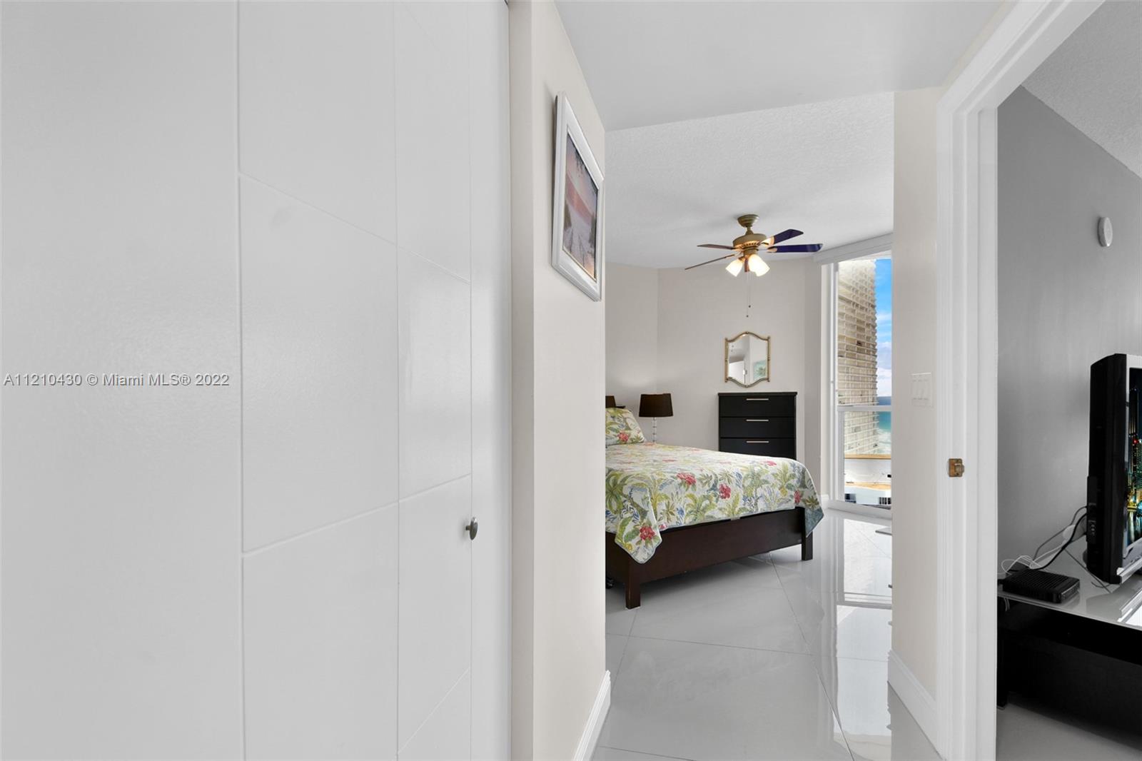 LA PERLA CONDO - Residential