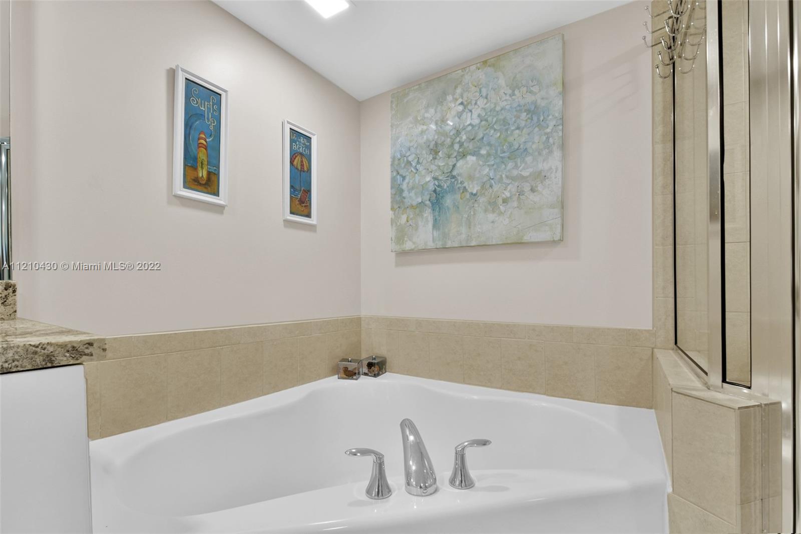 LA PERLA CONDO - Residential