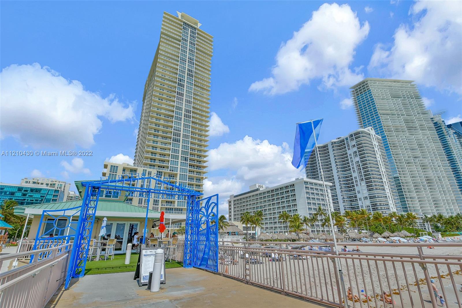 LA PERLA CONDO - Residential