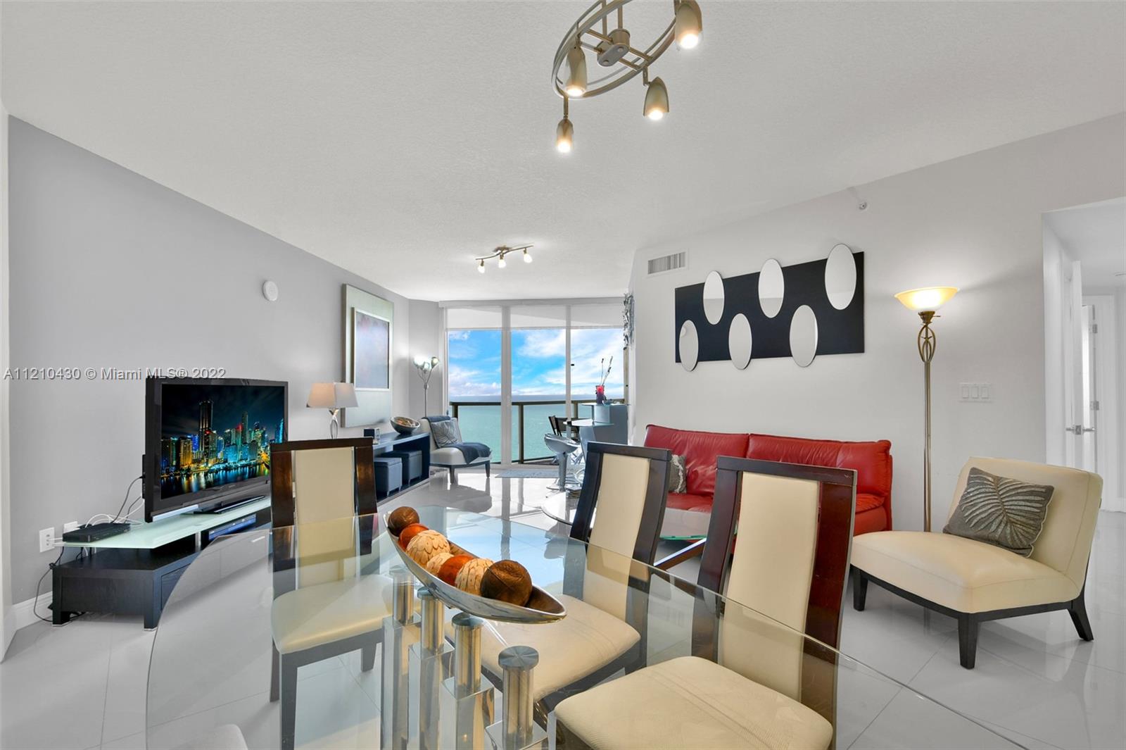 LA PERLA CONDO - Residential