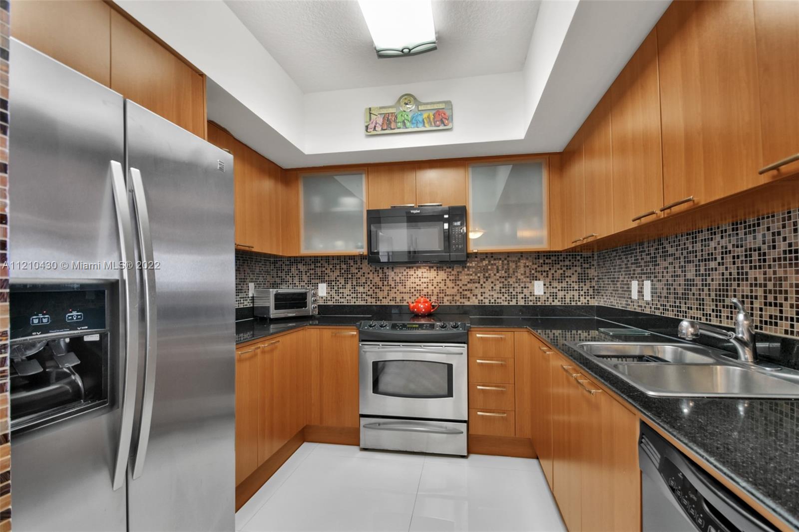 LA PERLA CONDO - Residential