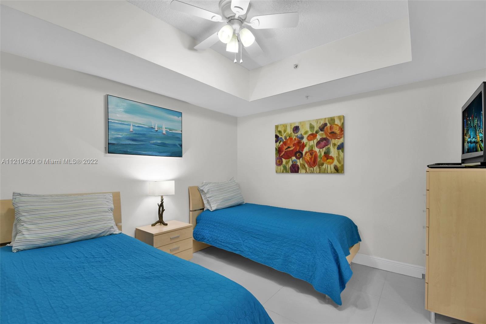 LA PERLA CONDO - Residential