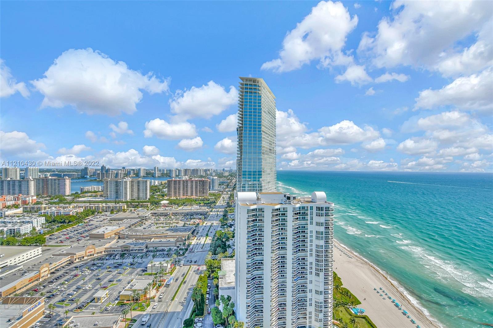 LA PERLA CONDO - Residential