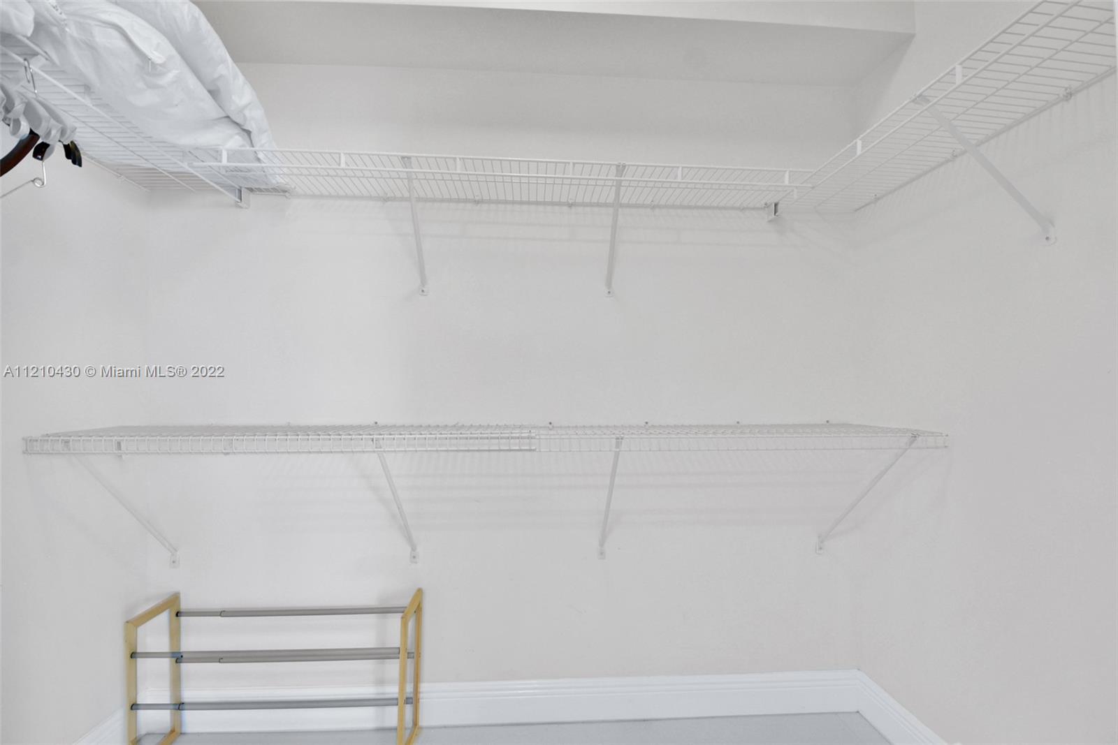 LA PERLA CONDO - Residential