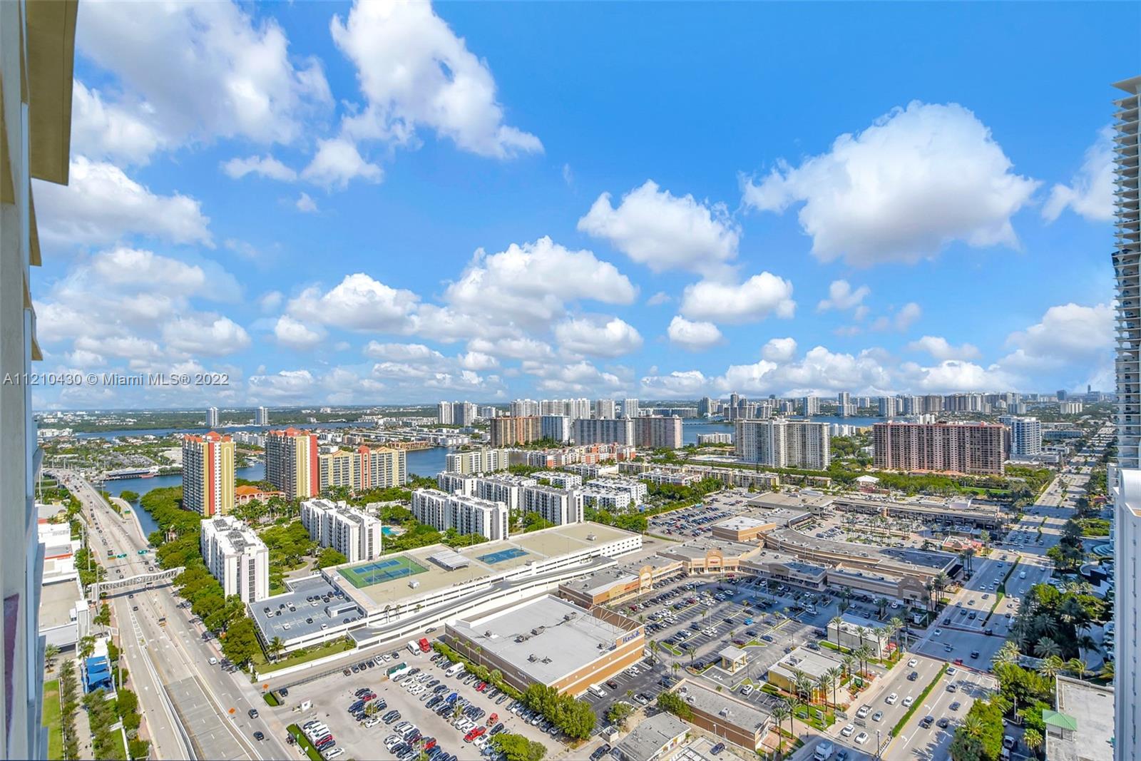 LA PERLA CONDO - Residential