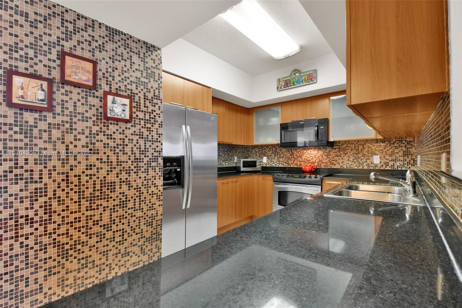 LA PERLA CONDO - Residential