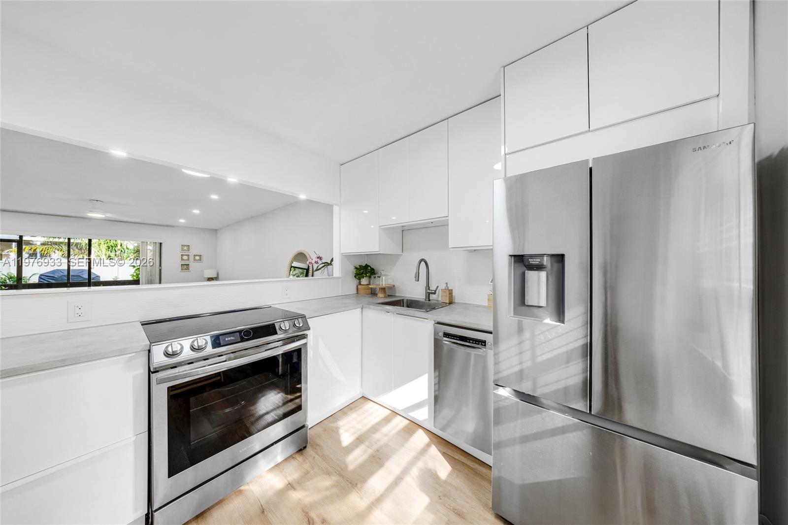 CYPRESS PARK CONDO - Residential Lease