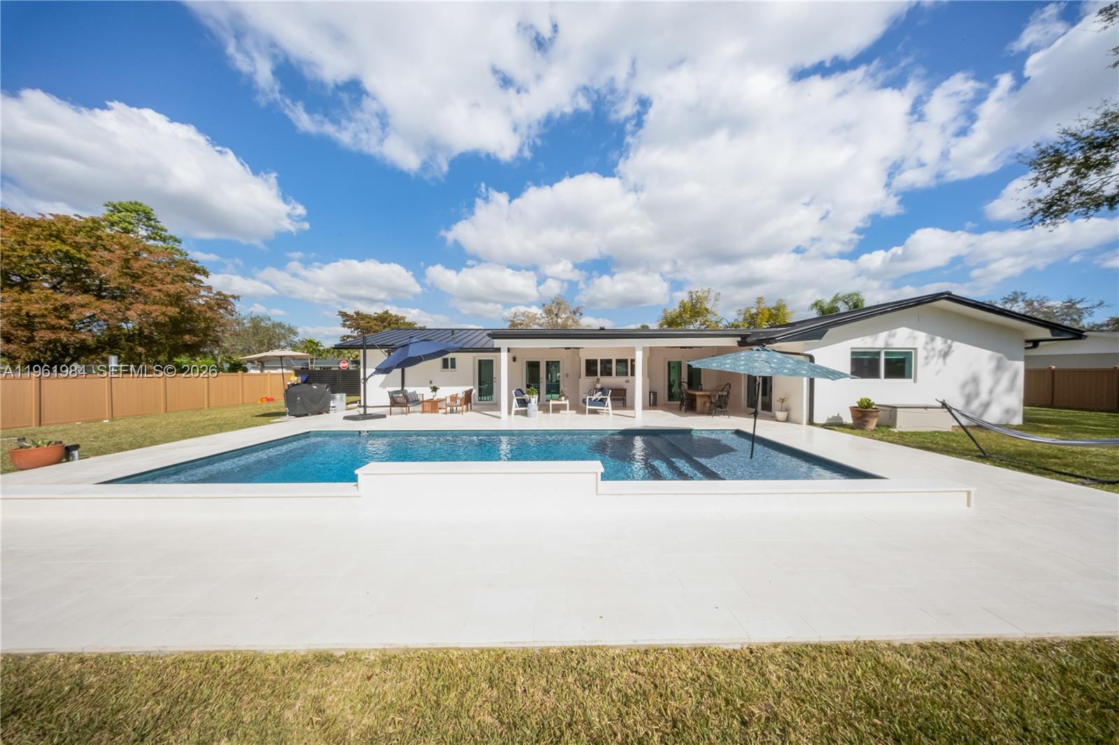 PINE SHORE SEC 1 - Residential