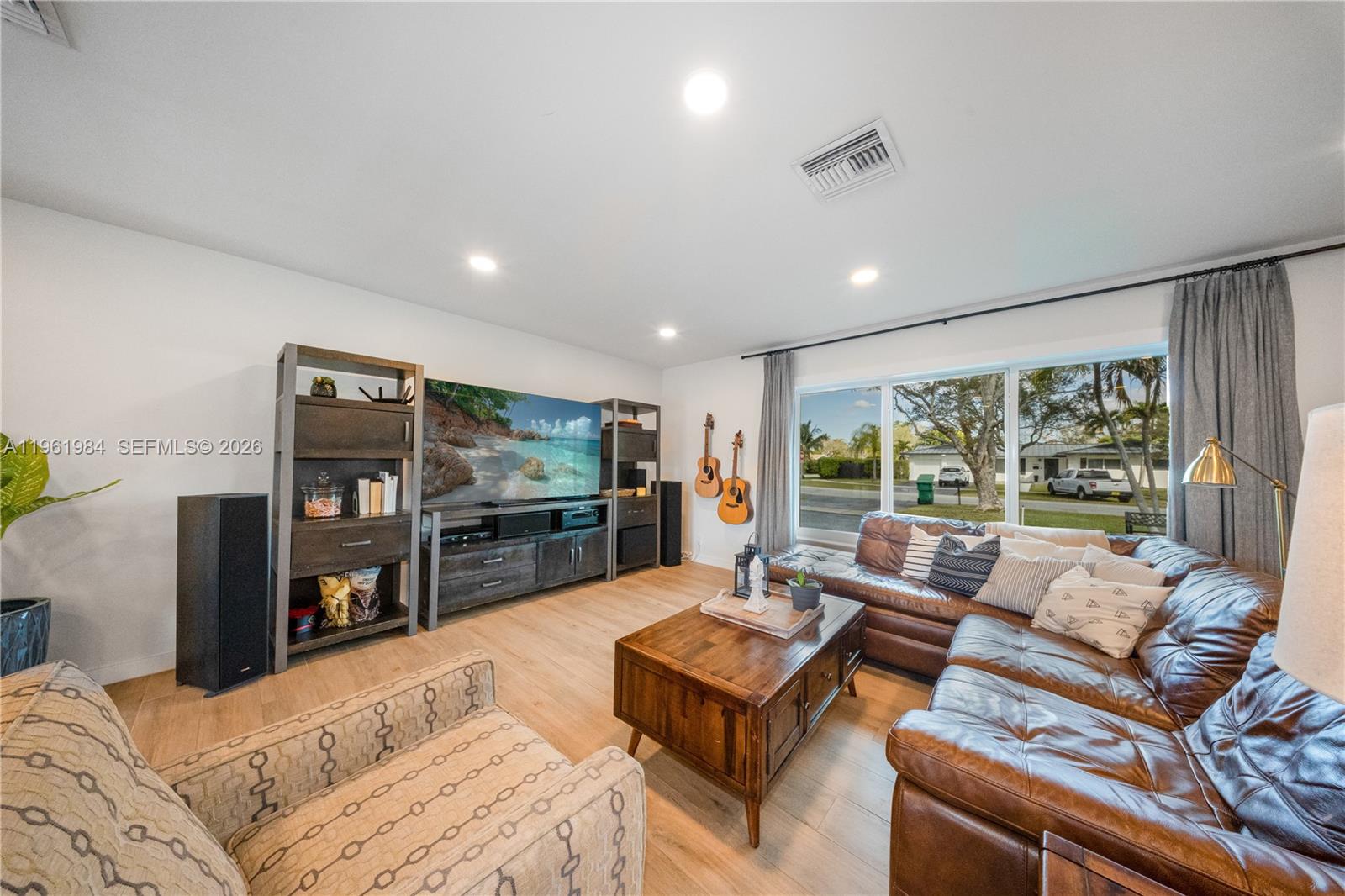 PINE SHORE SEC 1 - Residential