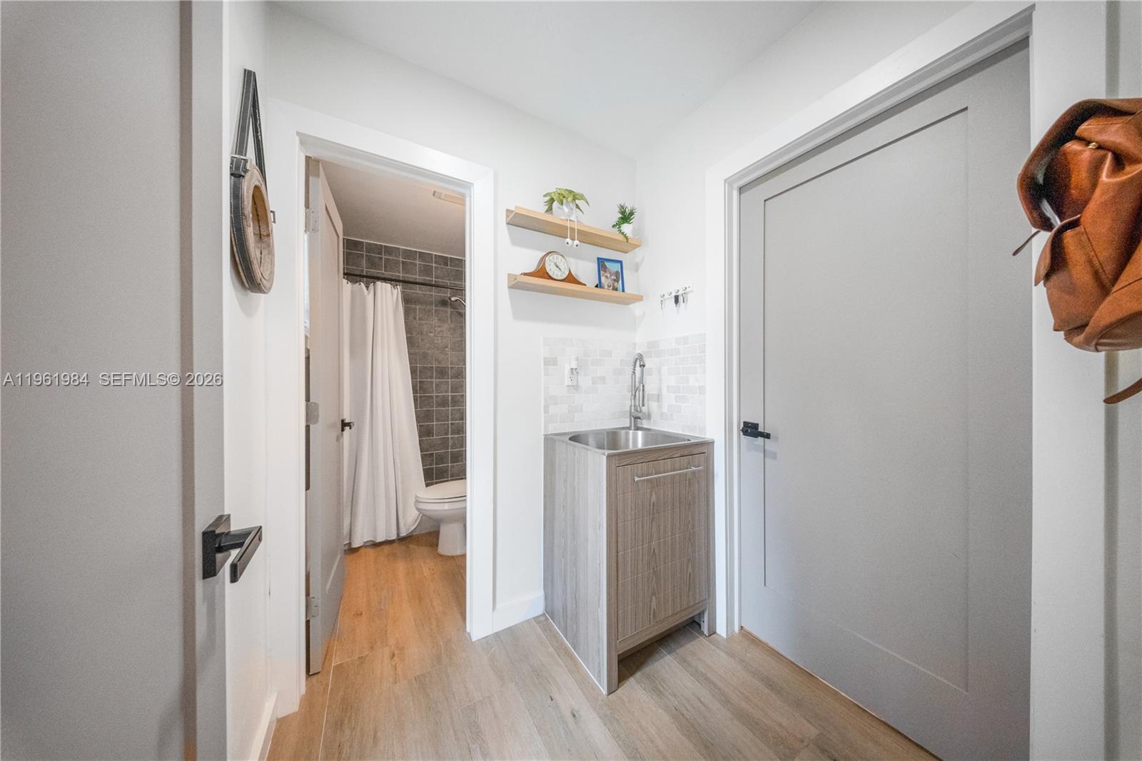 PINE SHORE SEC 1 - Residential