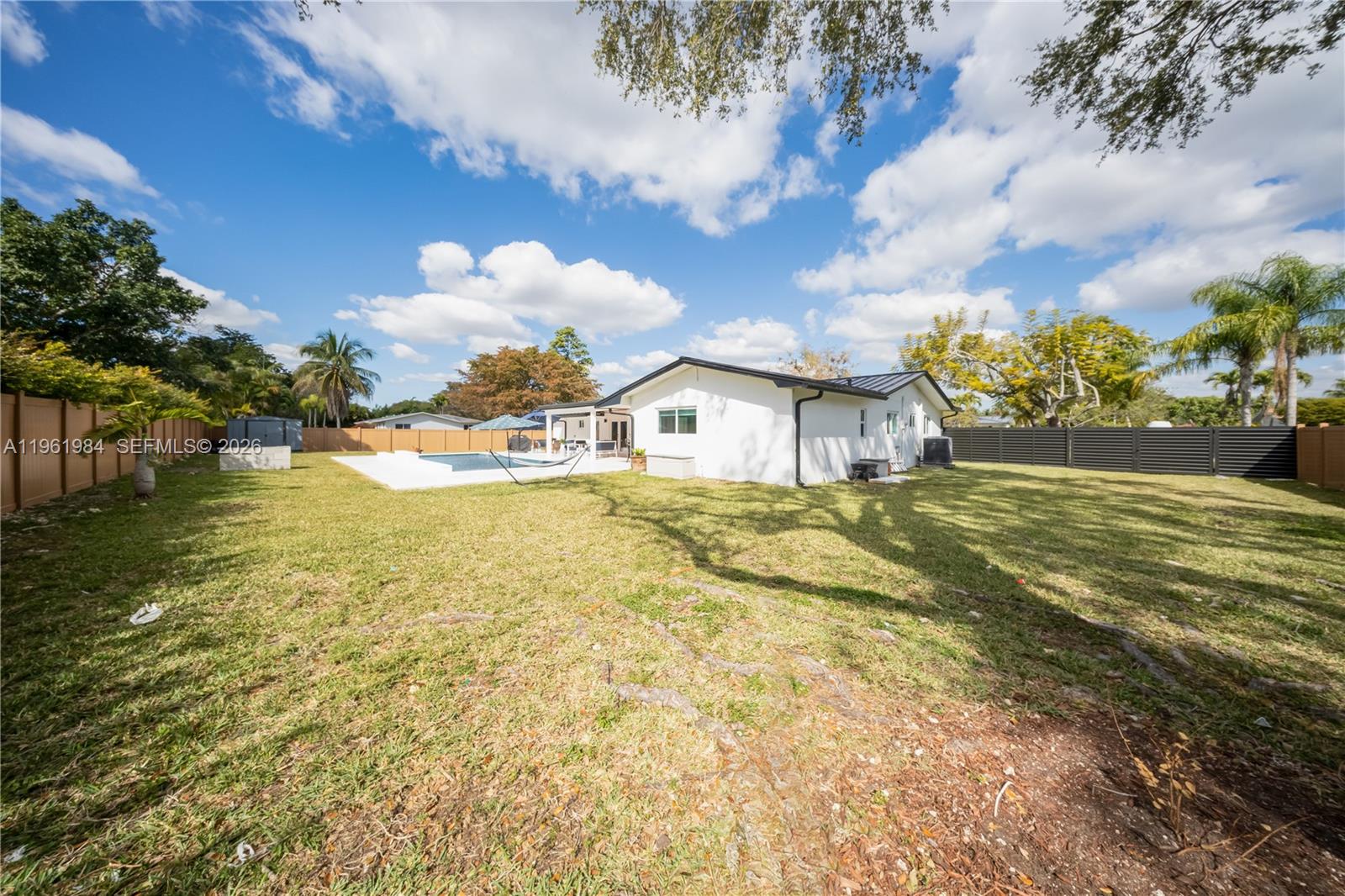 PINE SHORE SEC 1 - Residential