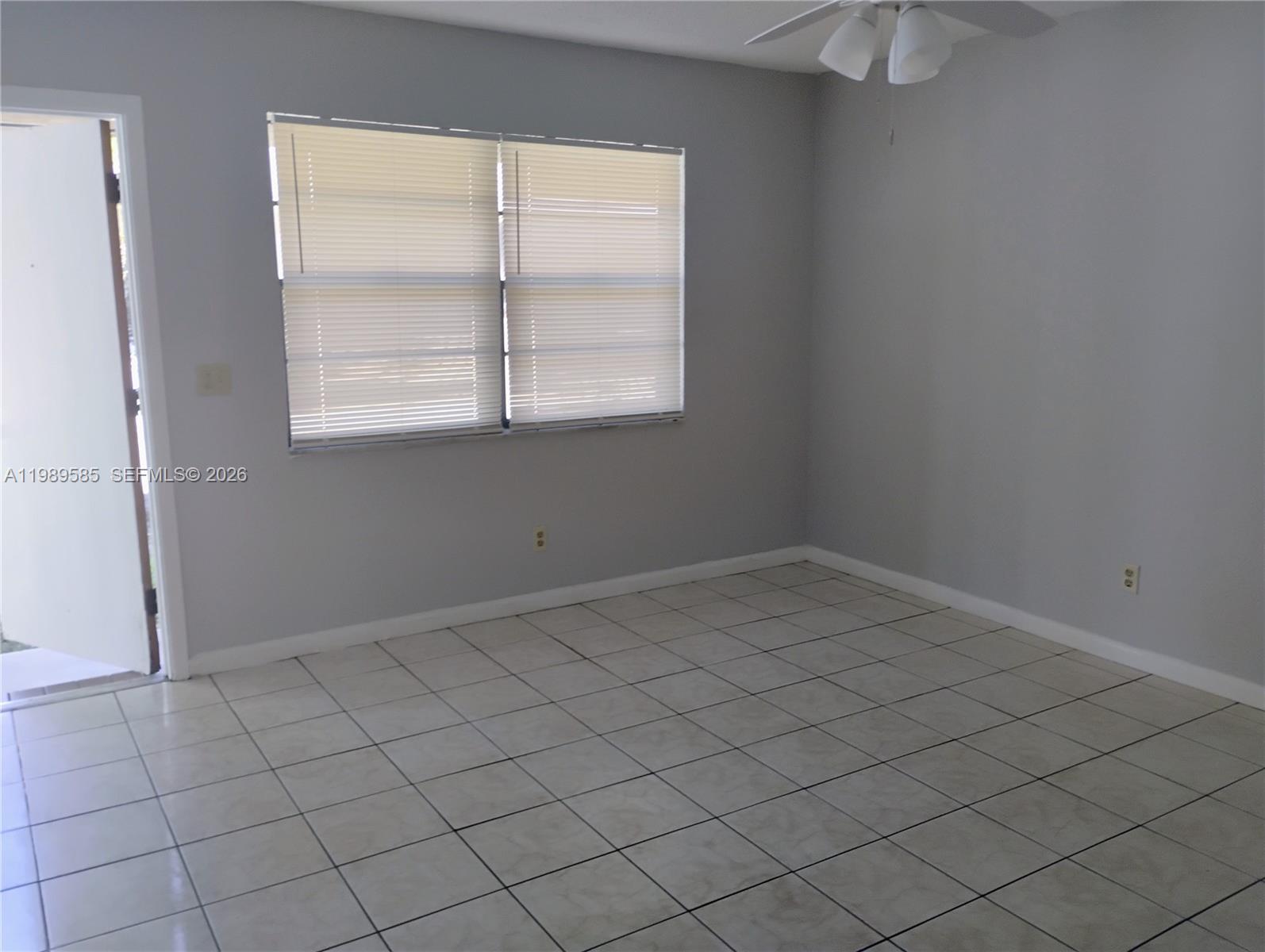 HOLLYWOOD HOMESITES REV P - Residential Lease