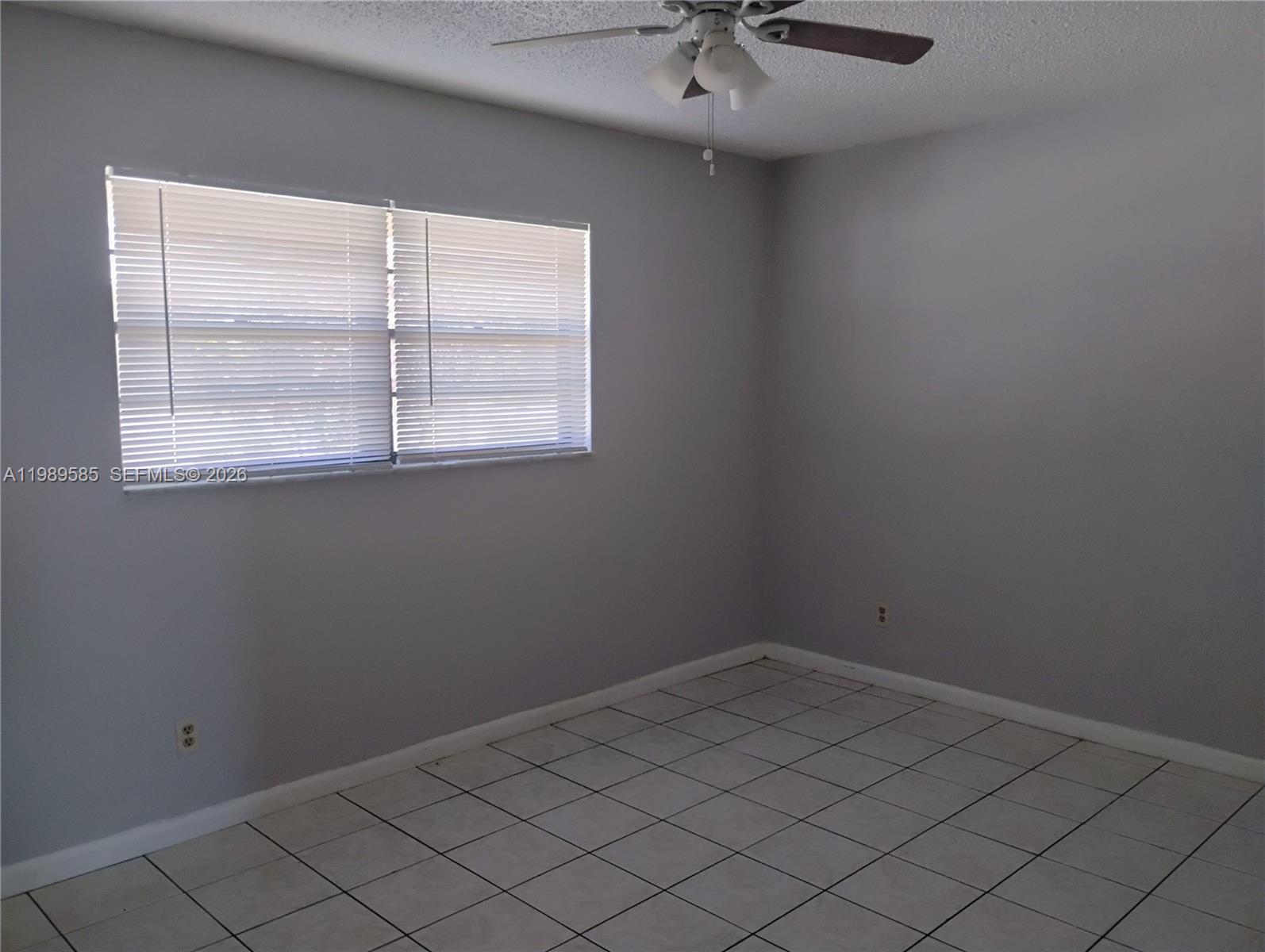 HOLLYWOOD HOMESITES REV P - Residential Lease