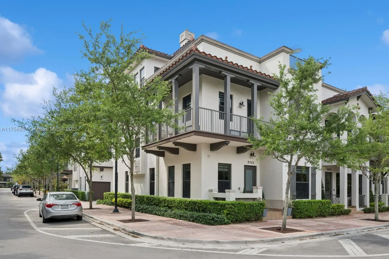 Doral, Florida 33166, United States, 5 Bedrooms Bedrooms, ,4 BathroomsBathrooms,Residential,Active,86155