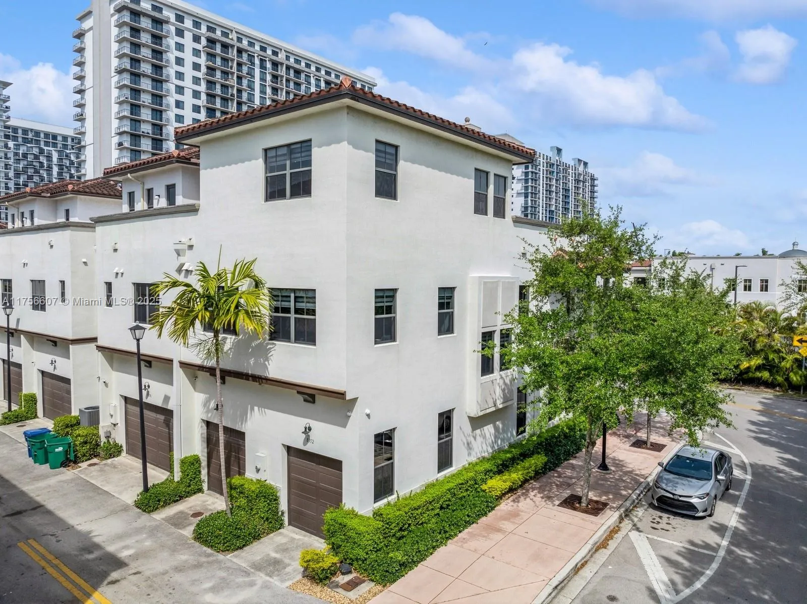 Doral, Florida 33166, United States, 5 Bedrooms Bedrooms, ,4 BathroomsBathrooms,Residential,Active,86155