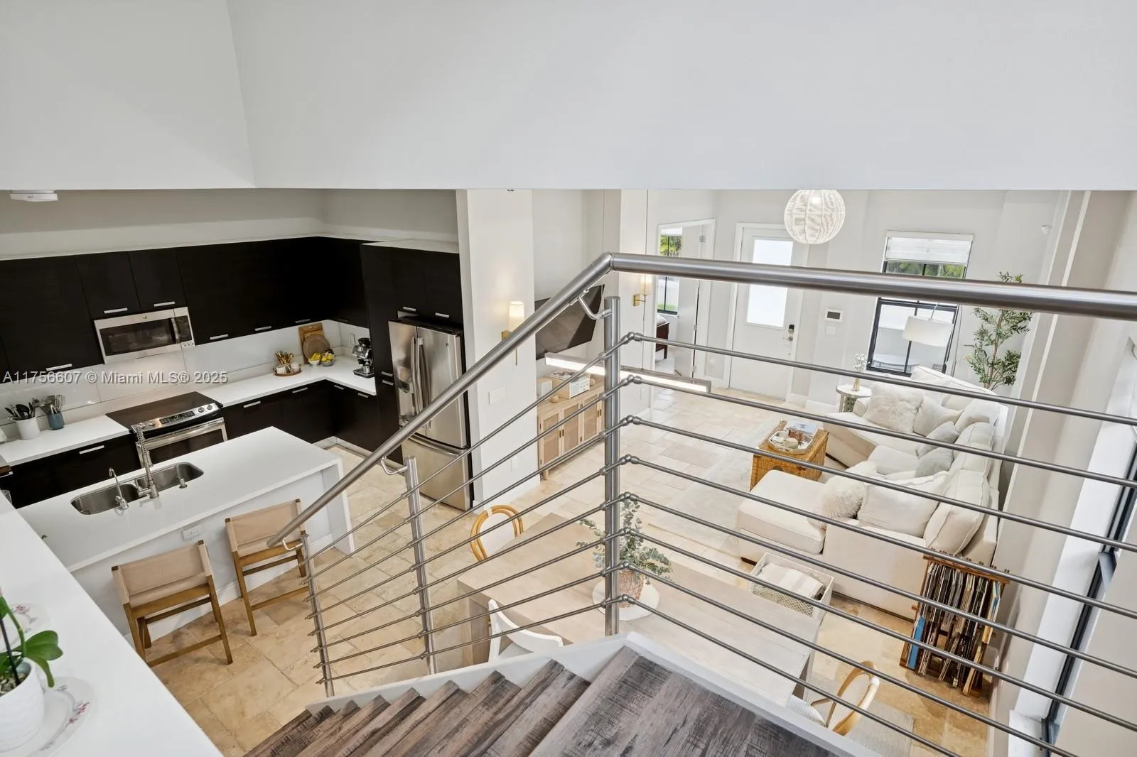 Doral, Florida 33166, United States, 5 Bedrooms Bedrooms, ,4 BathroomsBathrooms,Residential,Active,86155