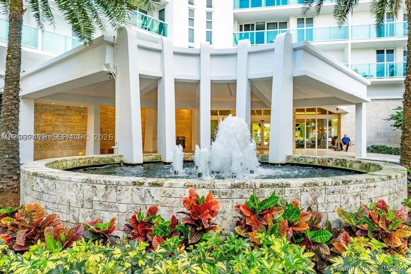 100 Bayview Dr 726