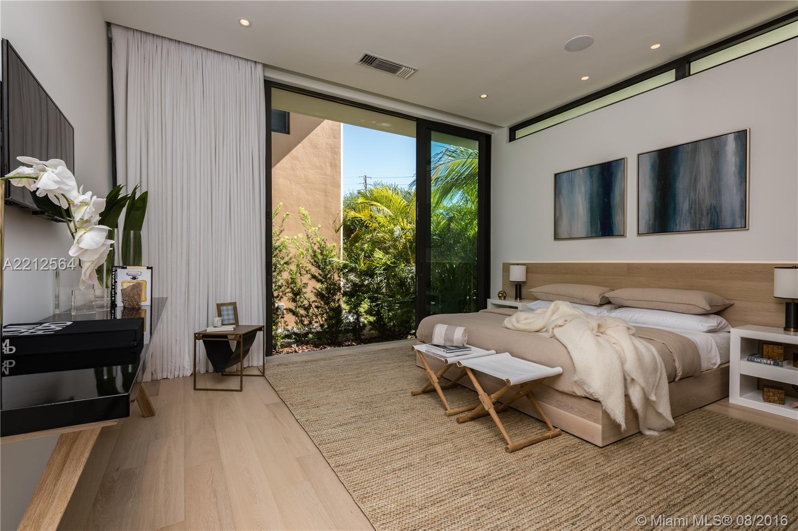 SUNSET ISLANDS-ISLAND NO - Residential