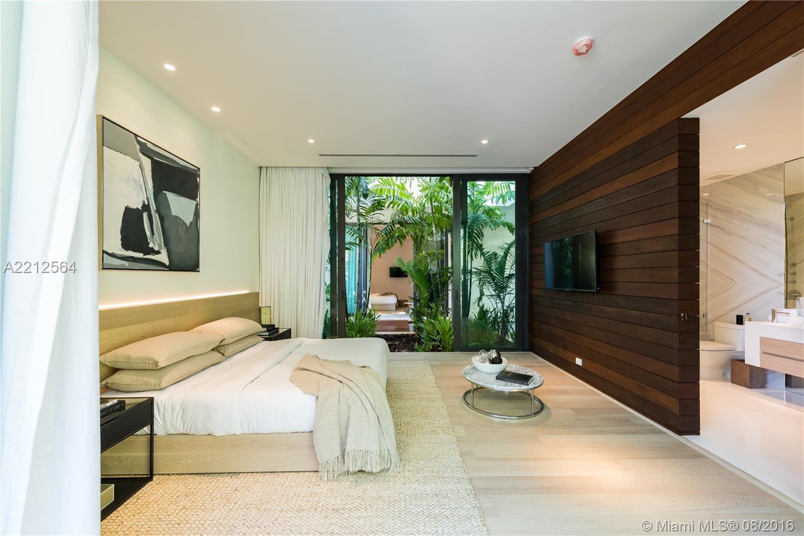 SUNSET ISLANDS-ISLAND NO - Residential