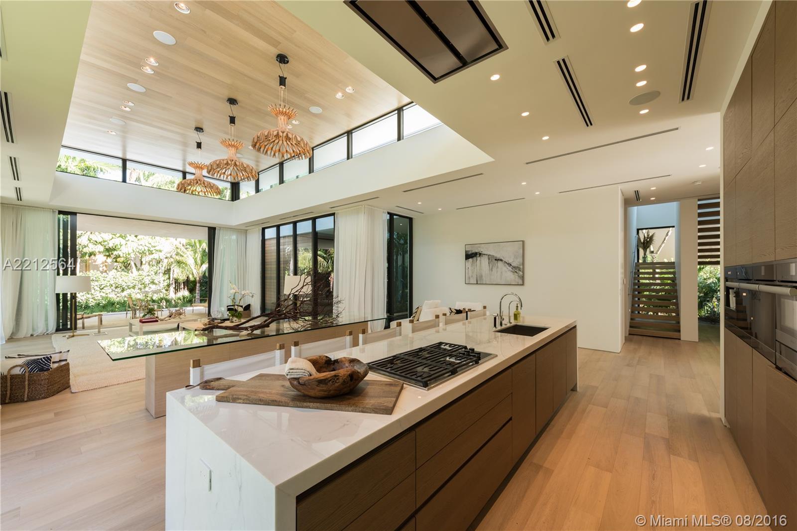 SUNSET ISLANDS-ISLAND NO - Residential