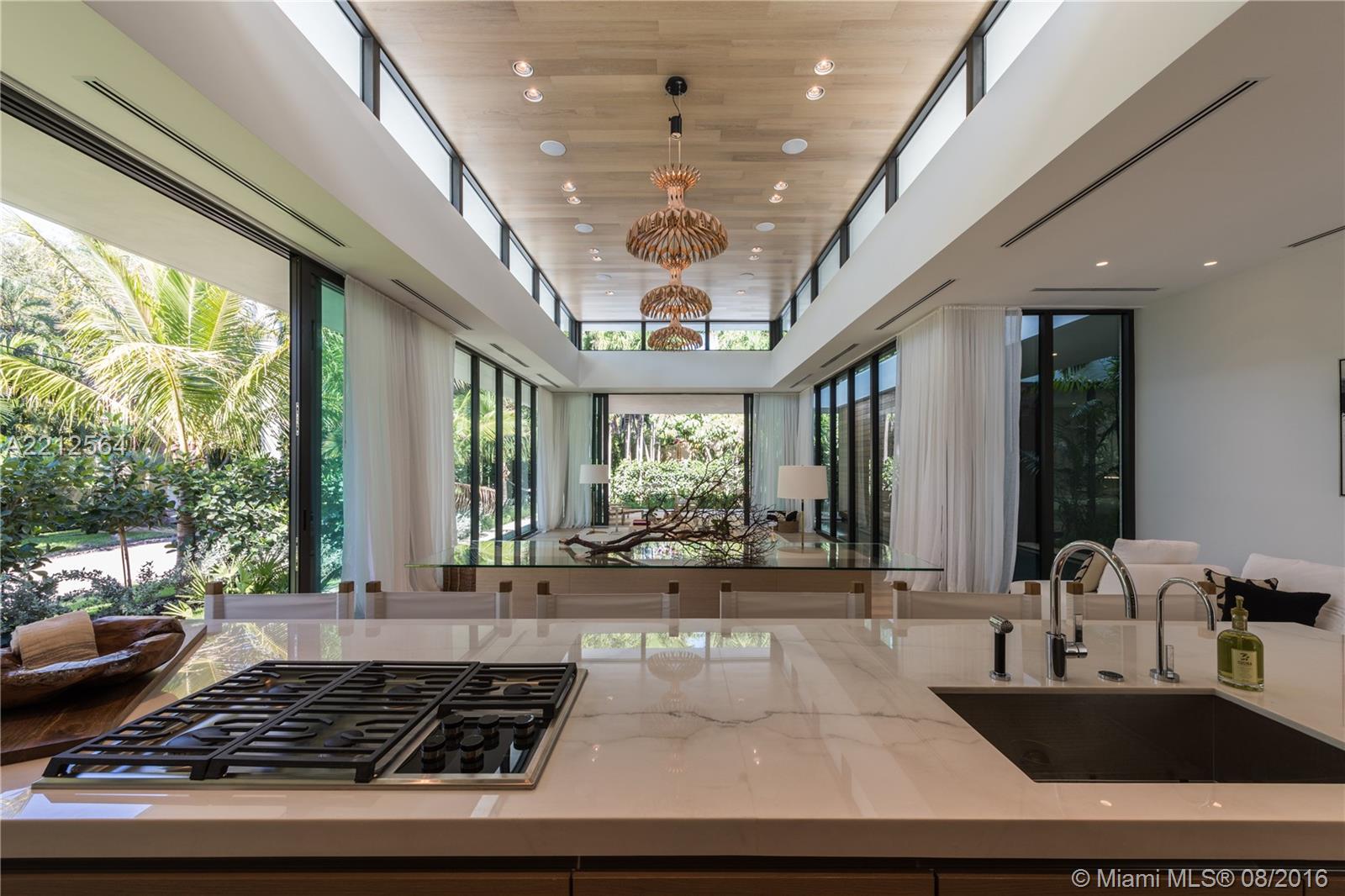 SUNSET ISLANDS-ISLAND NO - Residential