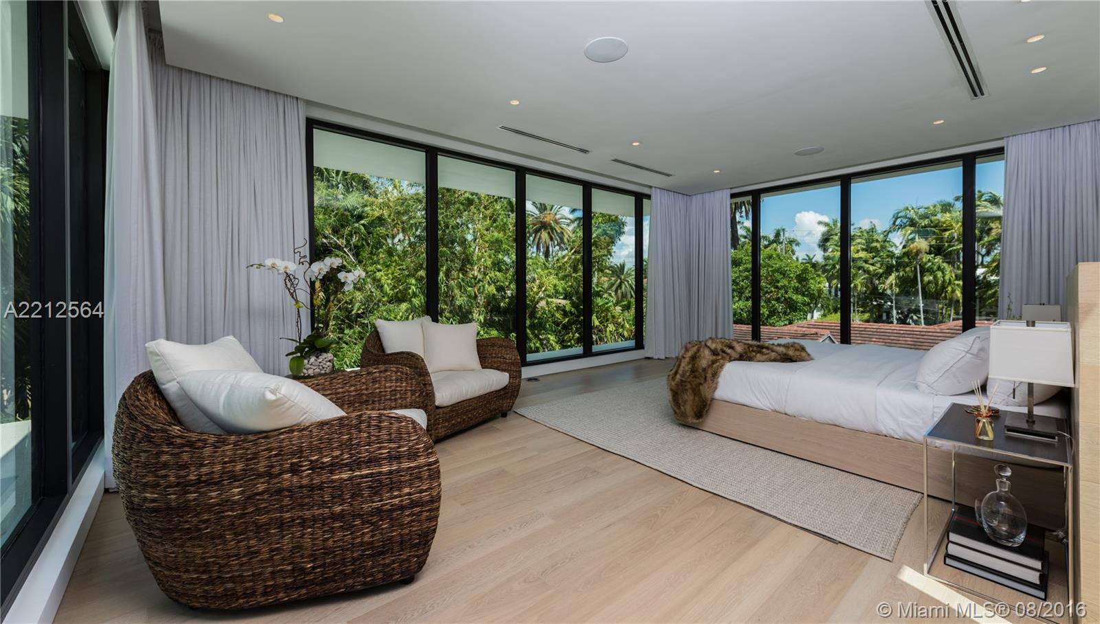 SUNSET ISLANDS-ISLAND NO - Residential