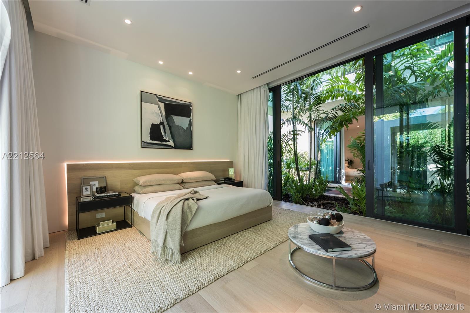 SUNSET ISLANDS-ISLAND NO - Residential