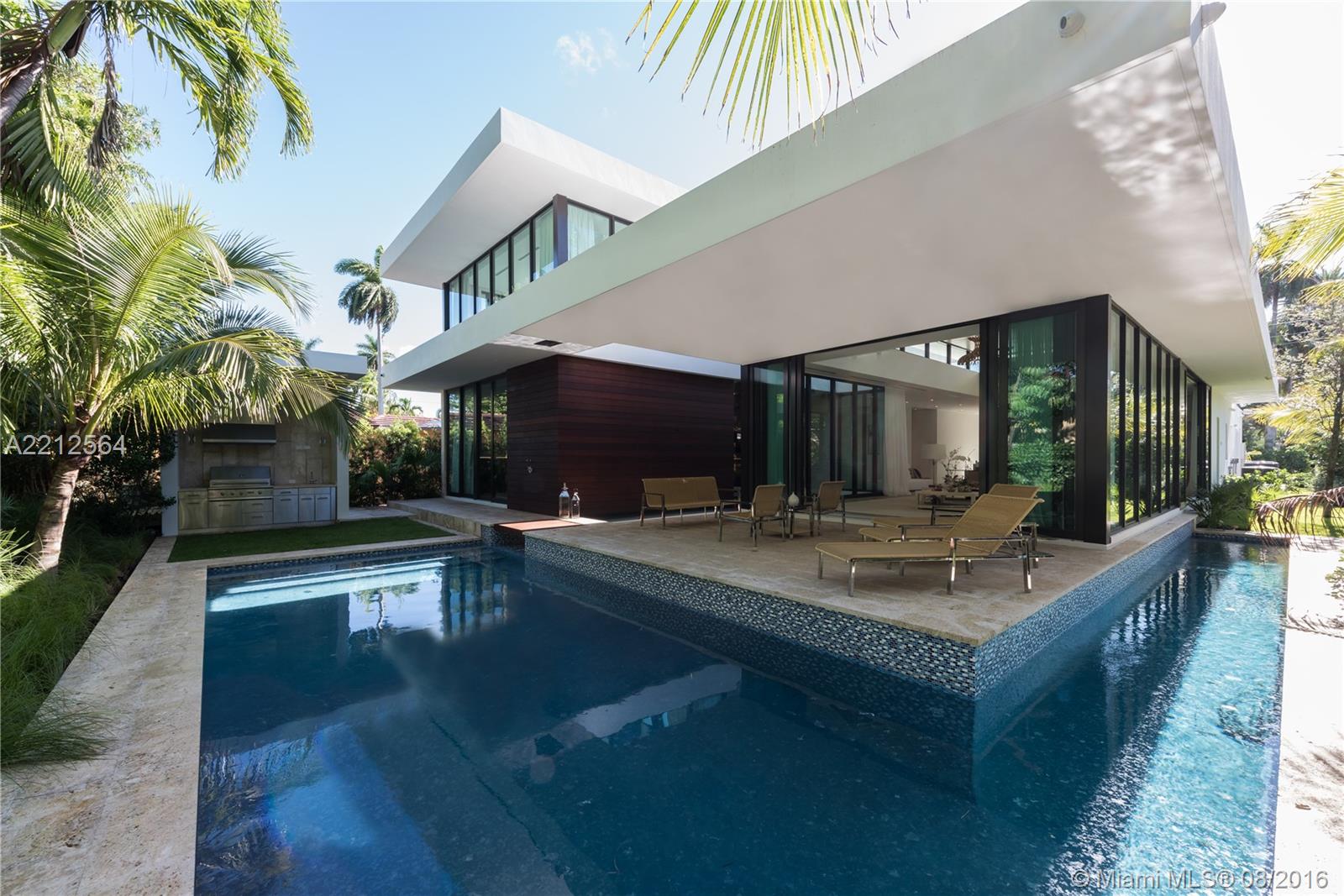 SUNSET ISLANDS-ISLAND NO - Residential