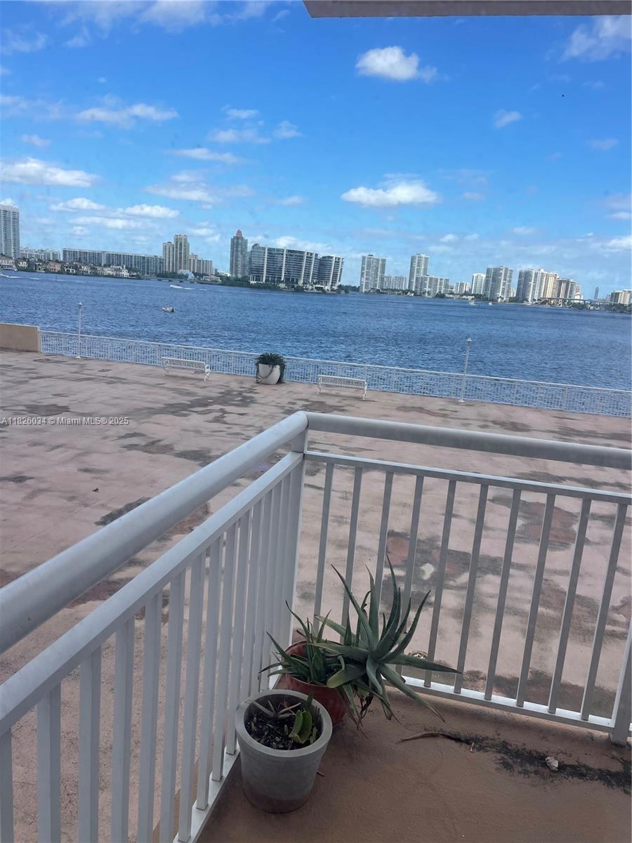 WINSTON TOWERS 200 - Residential Lease