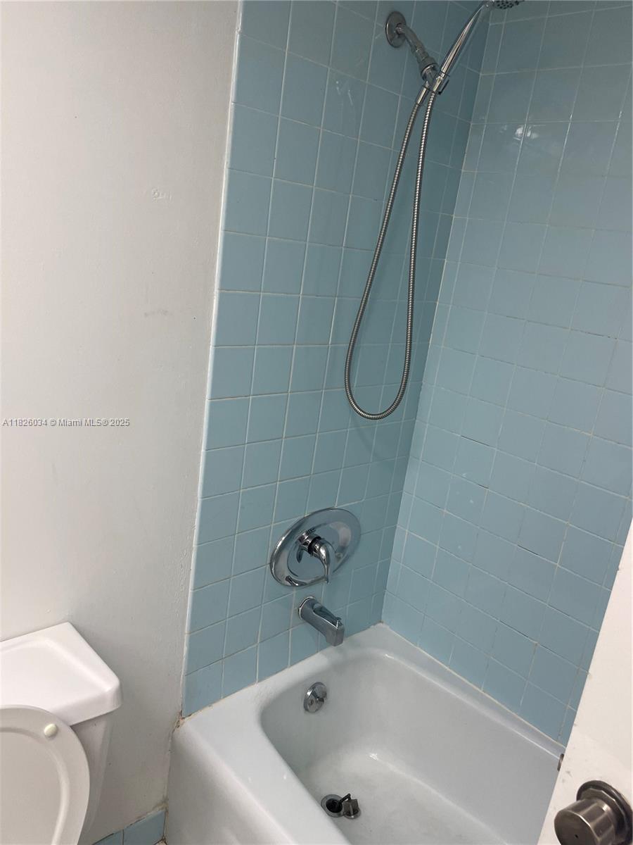 WINSTON TOWERS 200 - Residential Lease