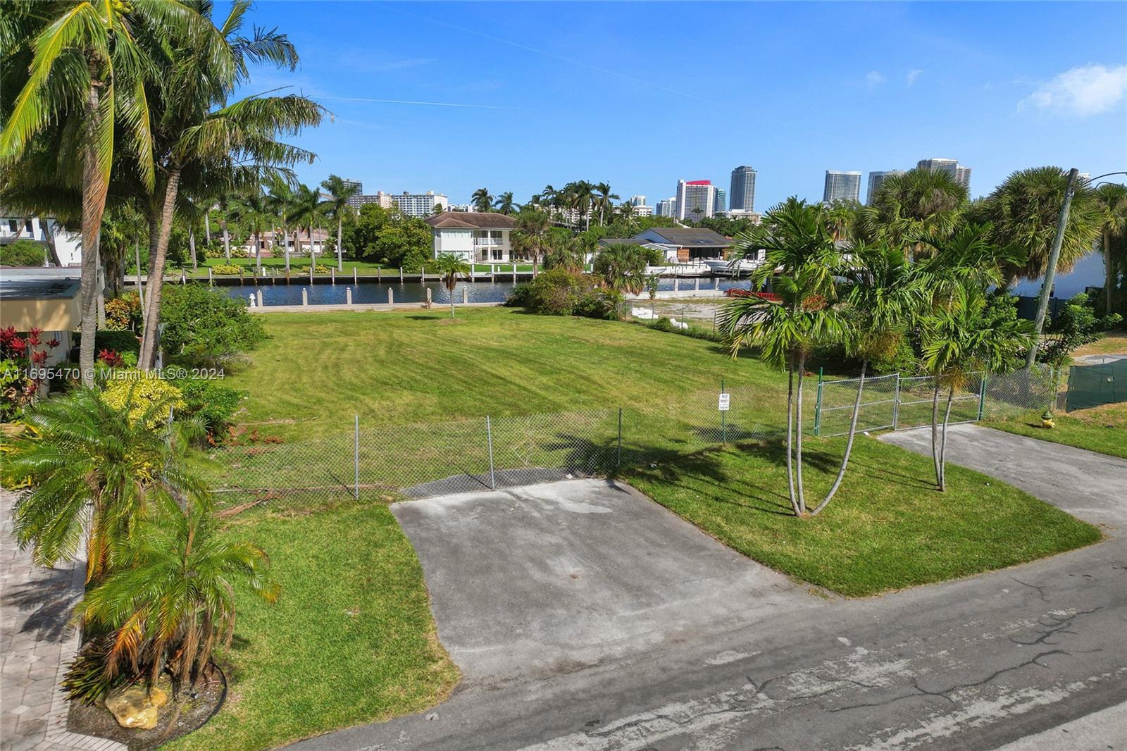 GOLDEN ISLES SEC D REPLAT - Land