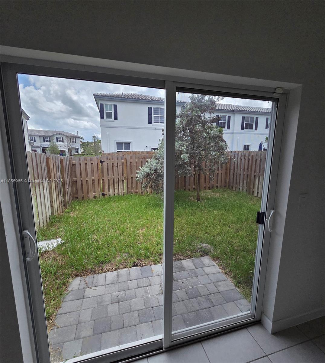 WINDSOR SQUARE - Residential