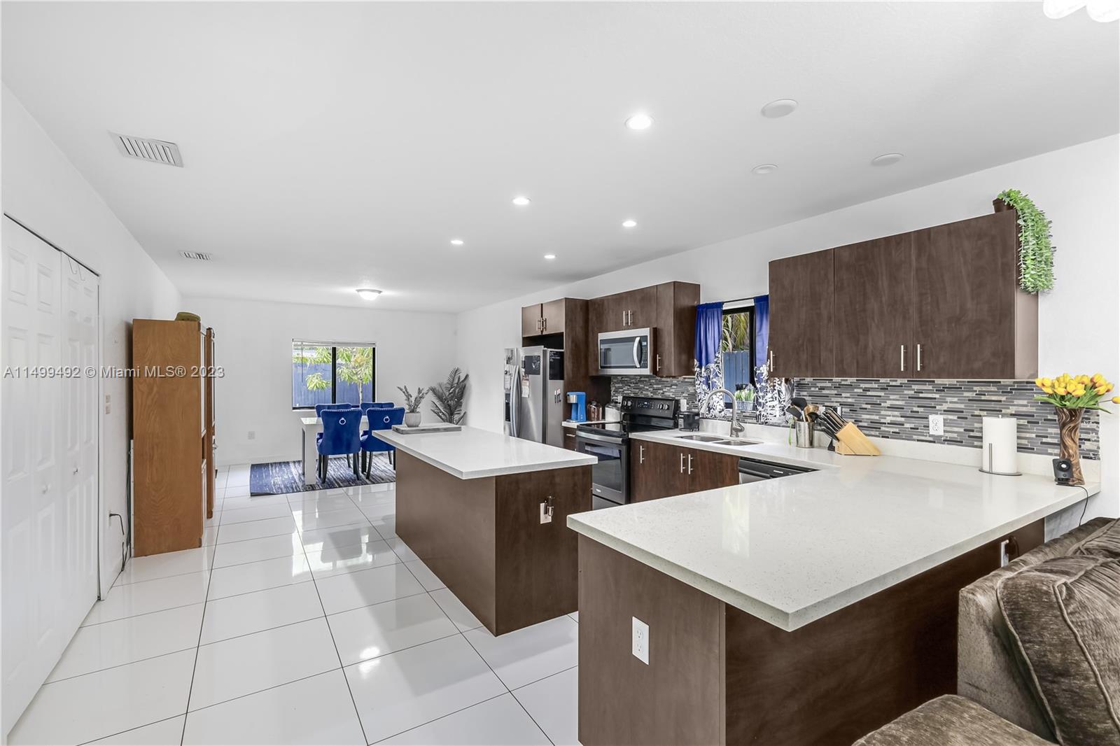 RANDALL PK 1ST ADDN - Residential
