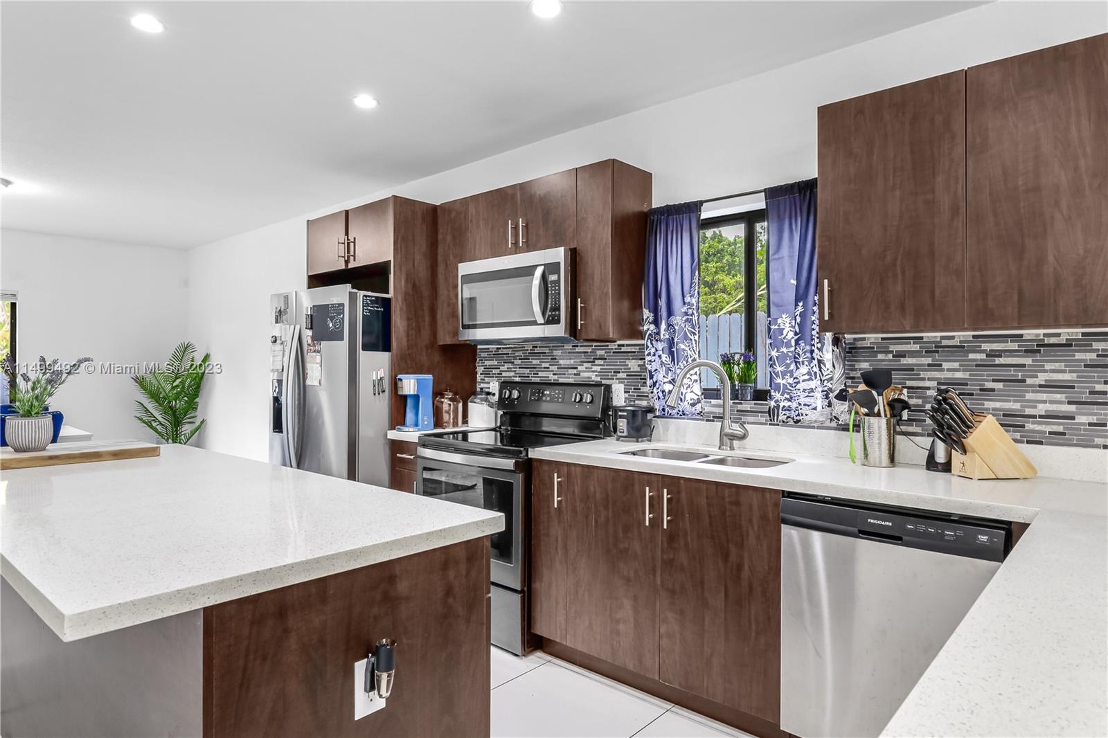 RANDALL PK 1ST ADDN - Residential