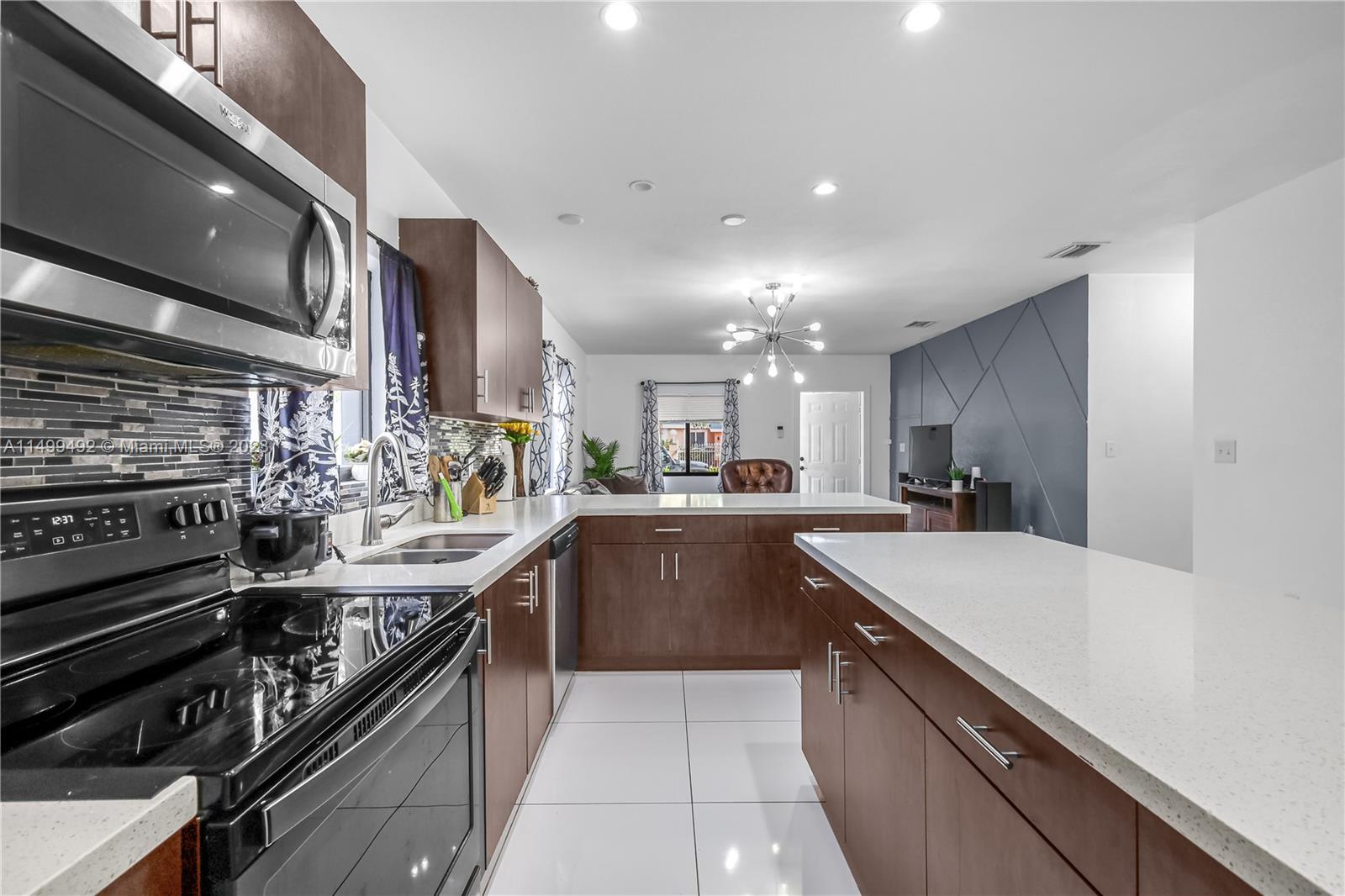 RANDALL PK 1ST ADDN - Residential