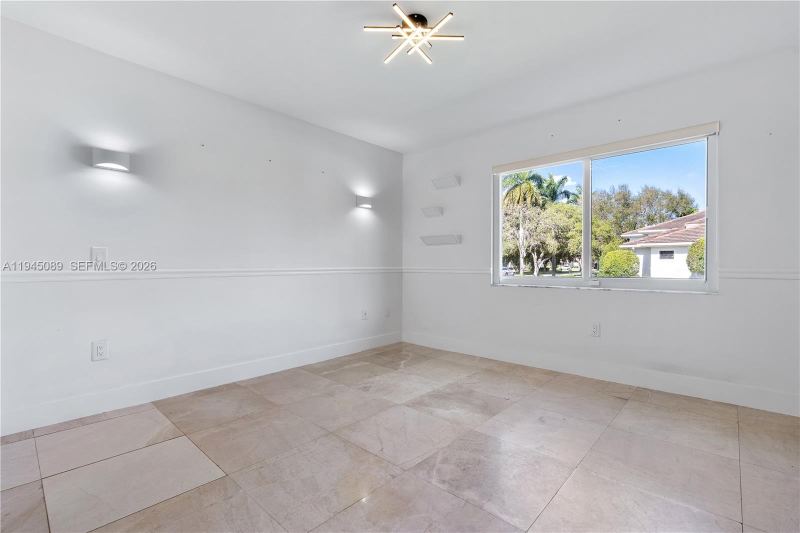 ROYAL CUTLER ESTATES - Residential