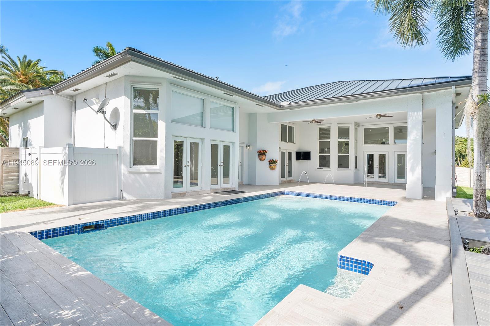 ROYAL CUTLER ESTATES - Residential