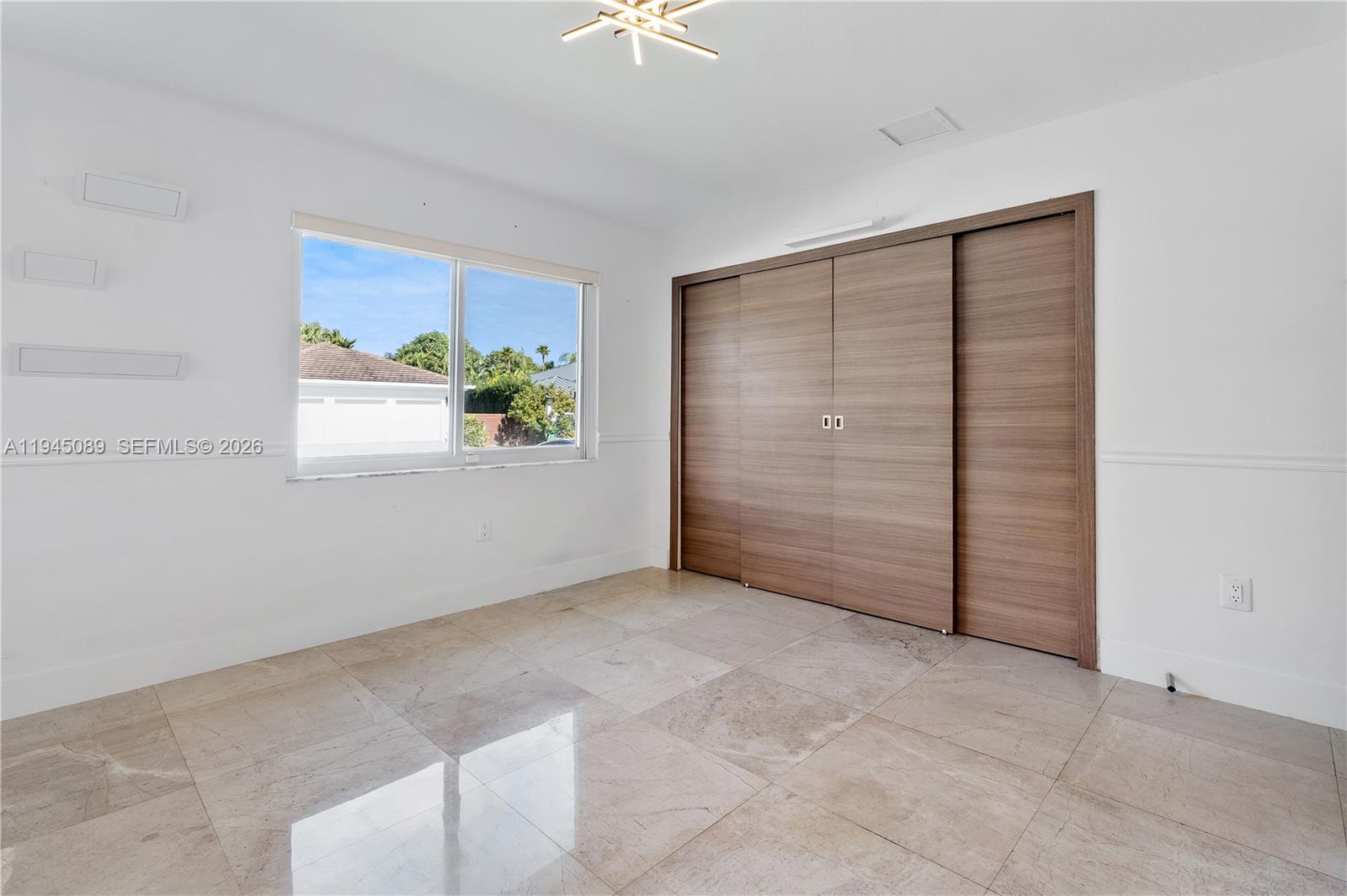 ROYAL CUTLER ESTATES - Residential