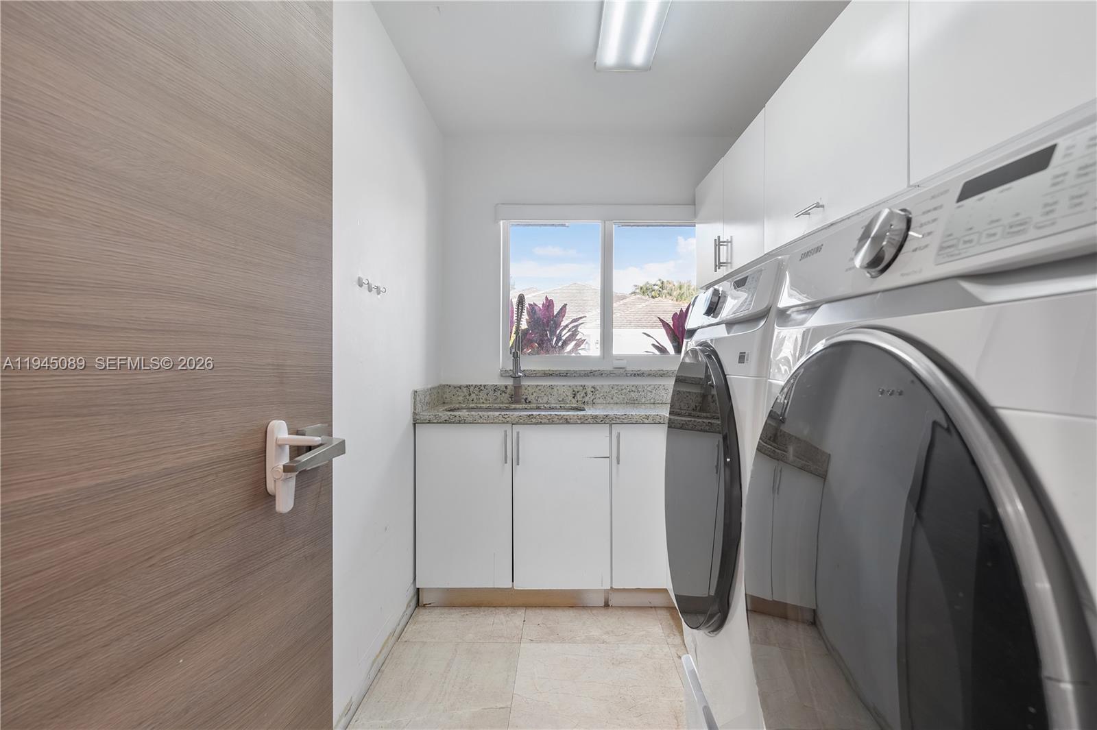 ROYAL CUTLER ESTATES - Residential