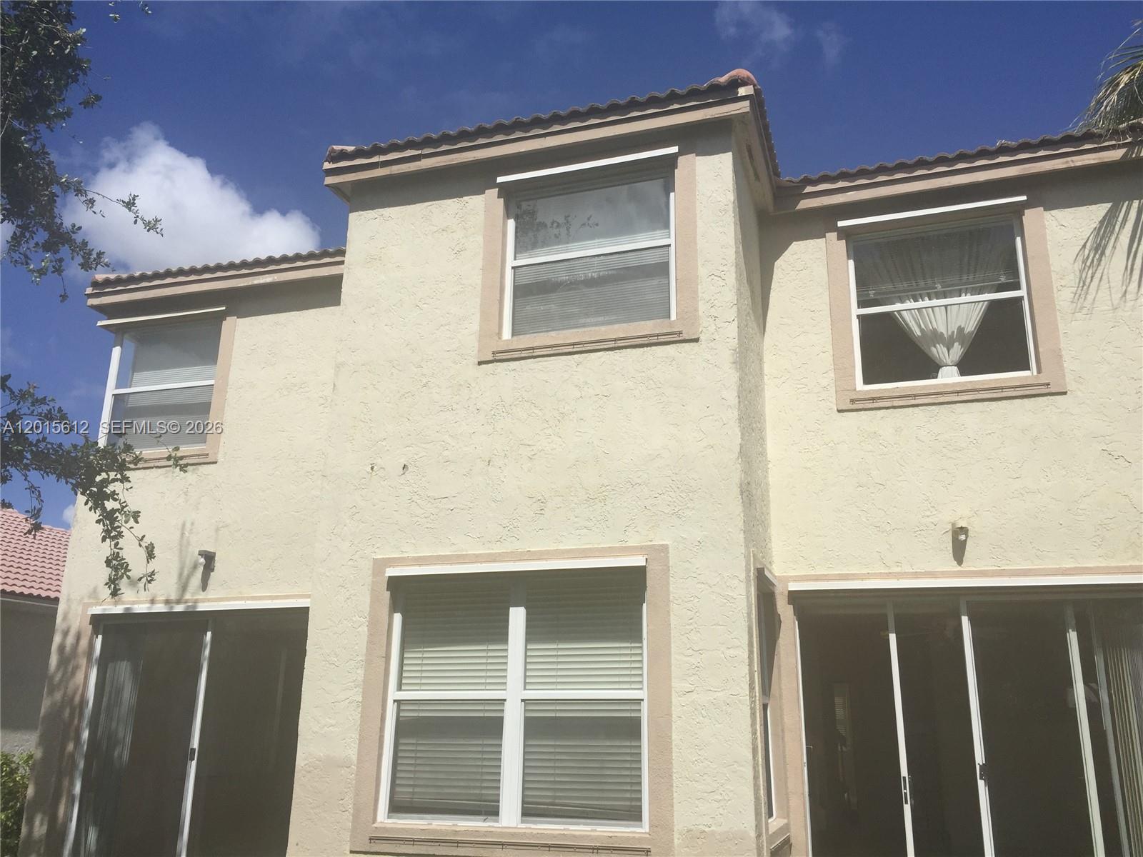 TOWNGATE - Residential Lease