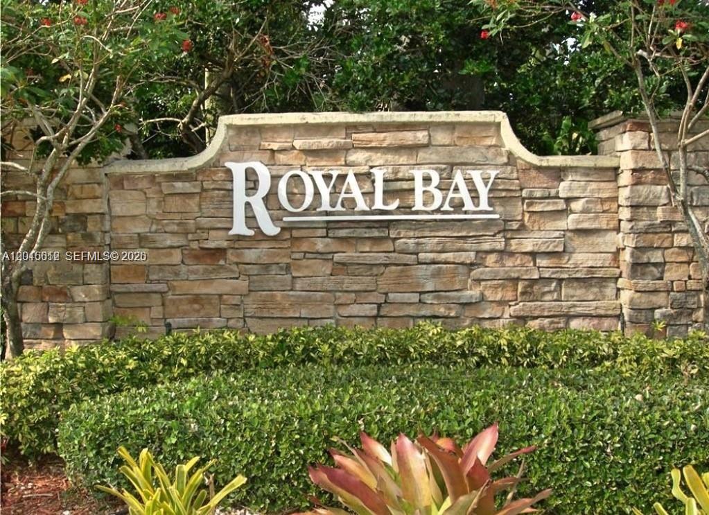 TOWNGATE - Residential Lease
