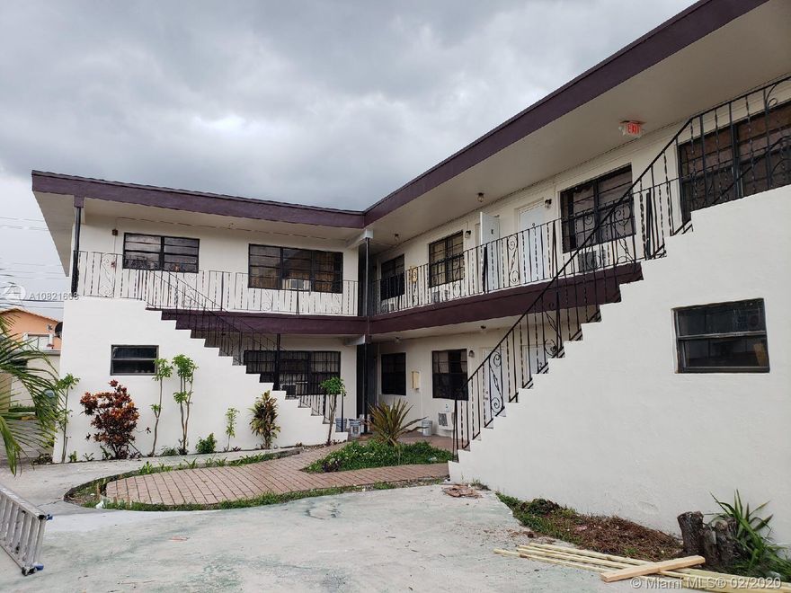 GREAT 1 STUDIO APARTMENT, WASHER AND DRYER IN BUILDING, WATER INCLUDED, LOCATED IN THE HEART OF HIALEAH, 1 ASSIGNED PARKING