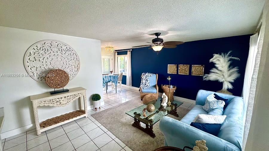 6804 Nw 27th Ct, Sunrise, Miami-Dade County, Florida - 1 Bedrooms  
1 Bathrooms - 